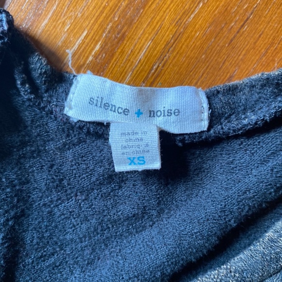 Silence + Noise - Cropped T-Shirt - XS - Picture 3 of 5